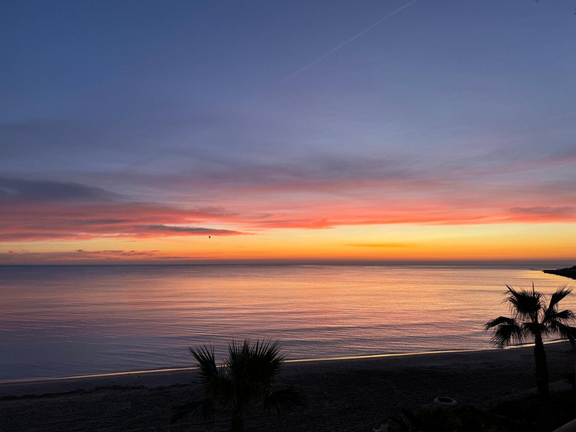 Maravilloso Apartamento Amanecer Cabo A Pie De Playa Y Mar En Chalet Roquetes 알리칸테 외부 사진