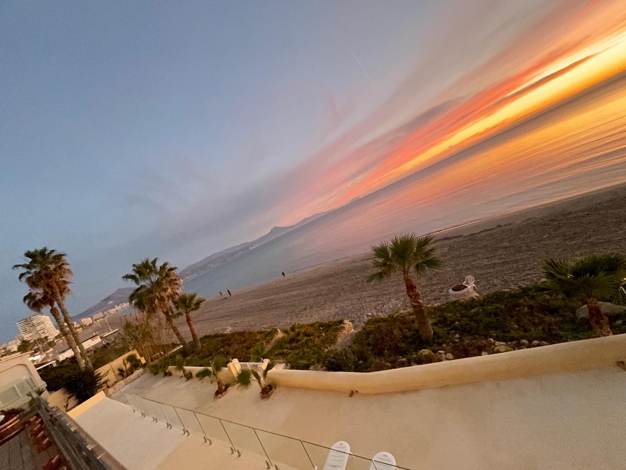 Maravilloso Apartamento Amanecer Cabo A Pie De Playa Y Mar En Chalet Roquetes 알리칸테 외부 사진