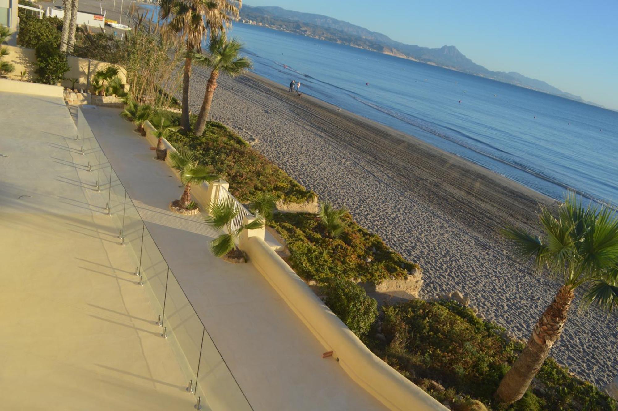 Maravilloso Apartamento Amanecer Cabo A Pie De Playa Y Mar En Chalet Roquetes 알리칸테 외부 사진